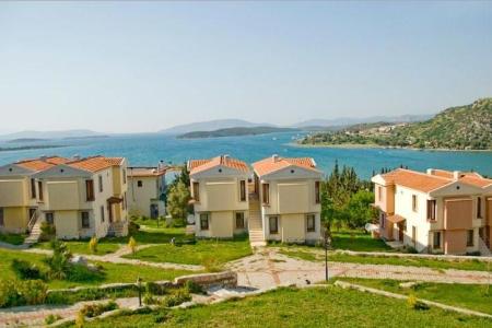 Akay Garden Family Club