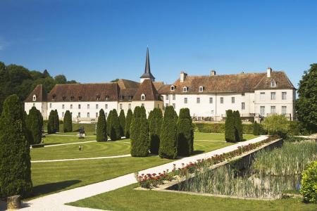 Chateau De Gilly