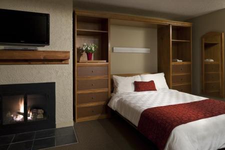 Whistler Village Inn & Suites