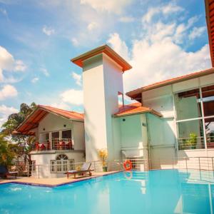 отель Senani Hotel by Oak Ray