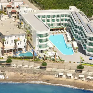 отель Dragut Point South Hotel