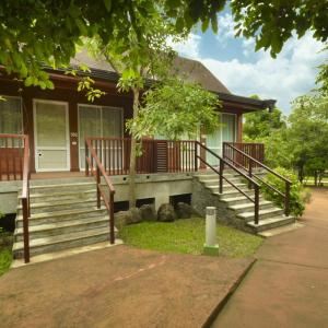 отель Occidental Paradise Dambulla