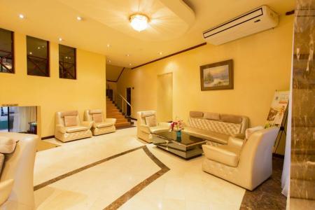 Отель Devon Hotel  в Канди - Шри-Ланка