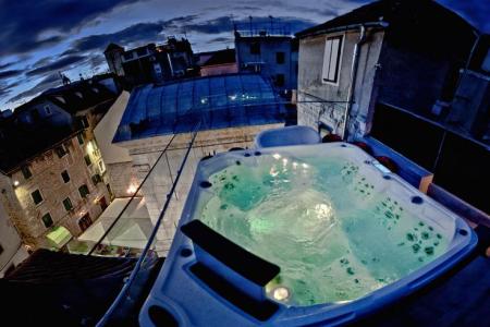 Jupiter Luxury Hotel