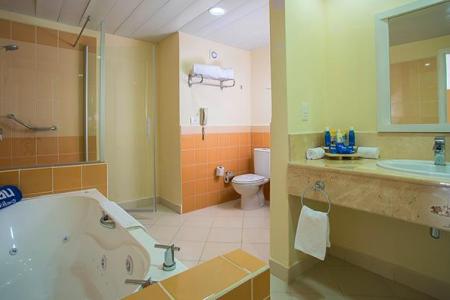 Blau Costa Verde Plus Beach Resort