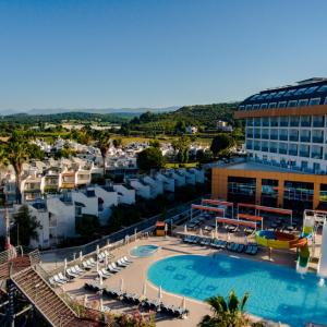 отель Throne Beach Resort & Spa