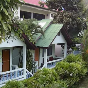 отель Ao Nang Village Resort