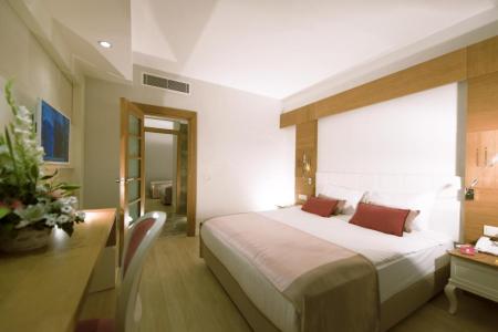 Port Nature Luxury Resort Hotel & Spa