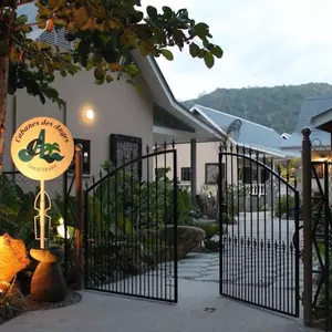 отель Cabanes Des Anges Guest House