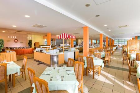 Отель Apartments Sol Katoro for Plava Laguna в Умаг - Хорватия