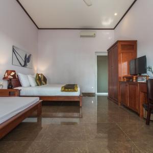 отель Sea Sense Resort