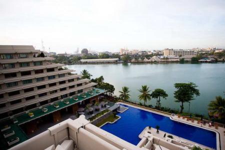 Отель Cinnamon Lakeside Colombo в Коломбо - Шри-Ланка