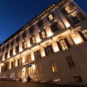 отель Tomtom Suites