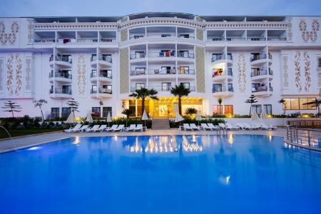 Отель Maya World Park в Кадрие - Турция