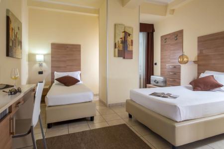 Отель Hotel Domidea в Рим - Италия