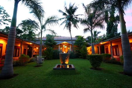 Chaarya Resort & Spa by Chandrika Hotels