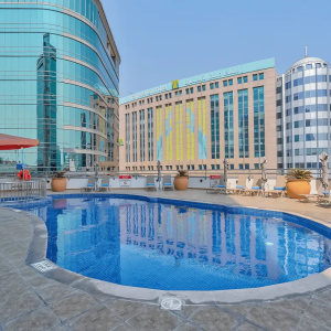 отель City Seasons Suites Dubai
