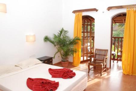Отель Sea Breeze Beach Resort (Calangute) в Калангут - Индия