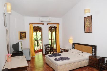 Отель Sea Breeze Beach Resort (Calangute) в Калангут - Индия