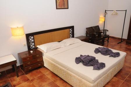 Отель Sea Breeze Beach Resort (Calangute) в Калангут - Индия