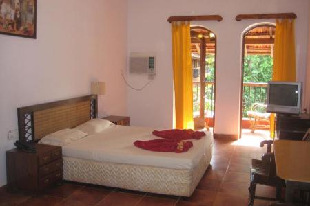 Отель Sea Breeze Beach Resort (Calangute) в Калангут - Индия