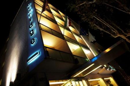 Отель Hilton Garden Inn Rome Claridge в Рим - Италия