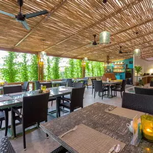 отель Casa Sakoo Resort