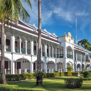 отель Racha Island Resort (Rayaburi)