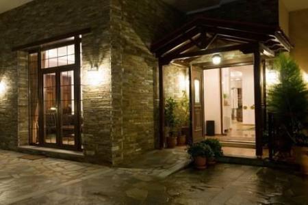 Dellas Boutique Hotel 