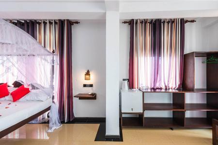 Отель Sea View Beach Resort в Унаватуна - Шри-Ланка