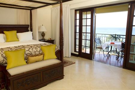 The Jewel Paradise Cove Beach Resort & SPA