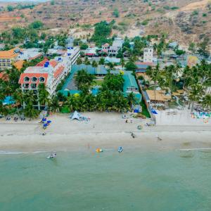 отель Sun & Sands Beach Hotel