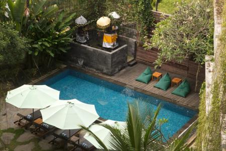 Отель GrandMas Plus Hotel Airport в Кута - Индонезия