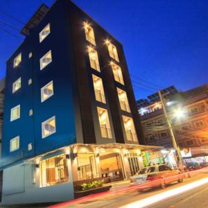 отель The Journey Patong New