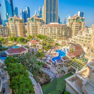 отель Swissotel Al Murooj Dubai