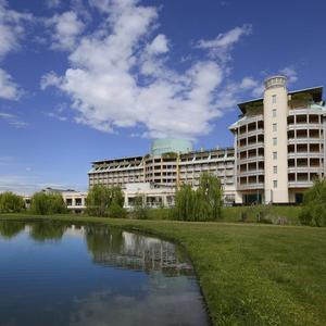 отель UNAHOTELS Expo Fiera Milano