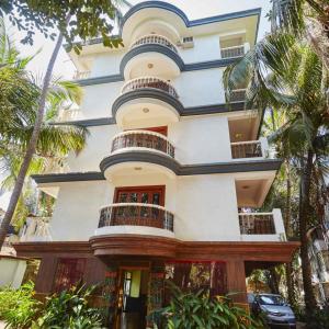 отель The Camelot Beach Resort