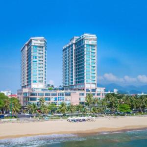 отель Diamond Bay Hotel