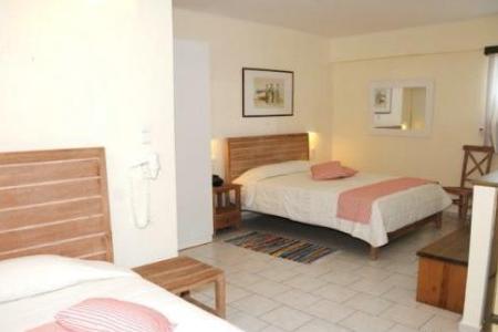 Grand Bleu Beach Resort