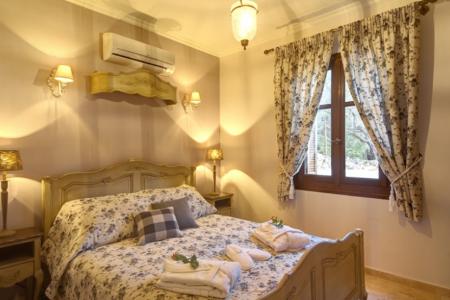 Adastra Ithaca Luxury Suites