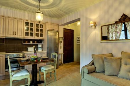 Adastra Ithaca Luxury Suites