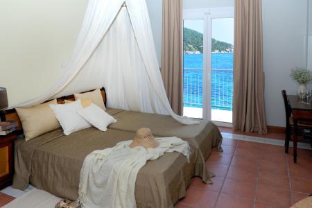 Golden View Beach Hotel