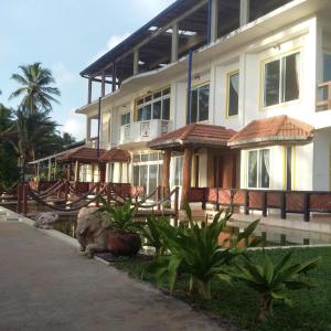 отель Aquarius Resort