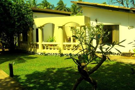 Отель Aquarius Resort в Маравила - Шри-Ланка