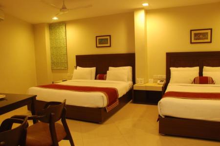 Отель Classic Diplomat в Дели - Индия