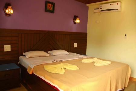 Отель Sea Paradise Beach Cottages в Мандрем - Индия