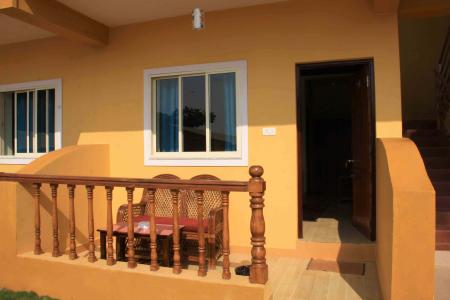 Отель Sea Paradise Beach Cottages в Мандрем - Индия