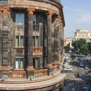отель Tufenkian Historic Yerevan