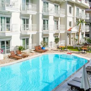 отель Montebello Deluxe Hotel