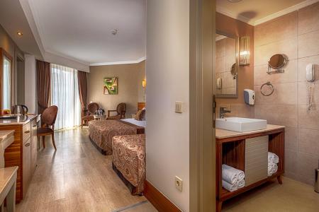 Отель Well Palace Side в Кумкой - Турция